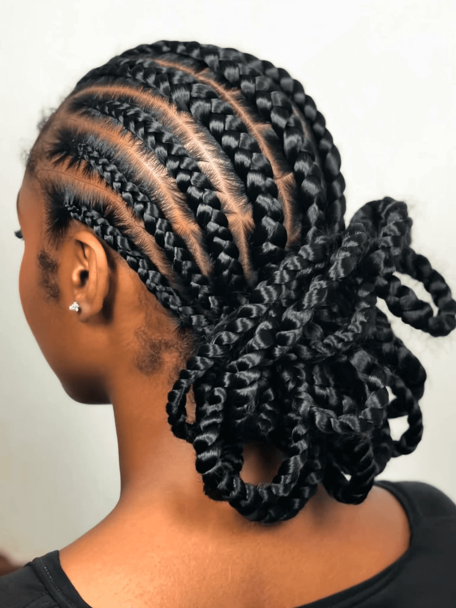 Dimensional brunette highlights